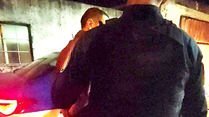 Agredió y encerró a su pareja, quien pidió ayuda a los gritos: lo arrestaron