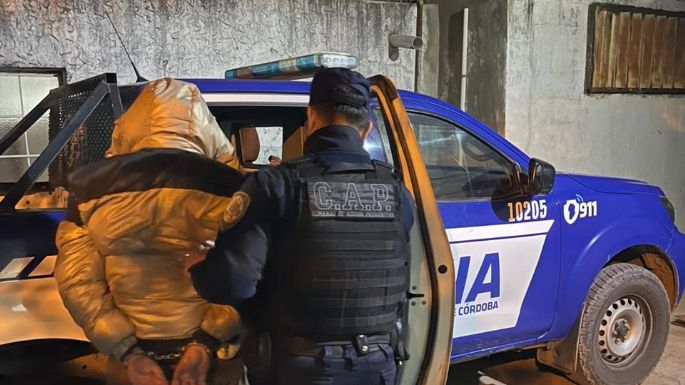 Intentó huir de un control policial, chocó con un auto y terminó preso