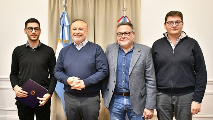 Asumió Julián López en Salud
