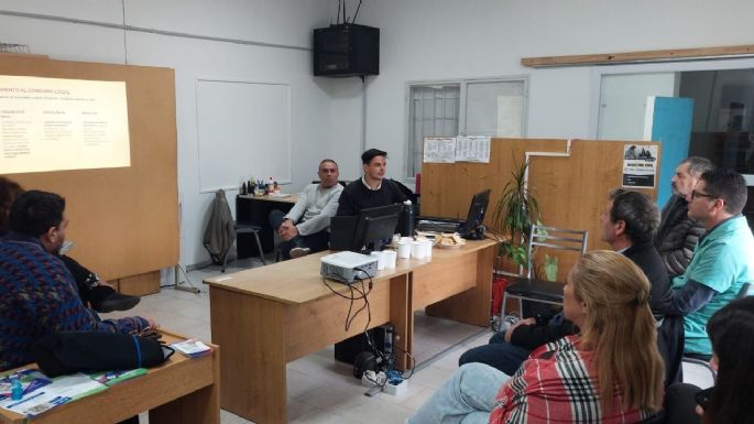 Comenzó el recorrido por los comercios de los barrios