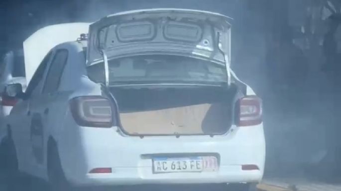 Principio de incendio en un taxi