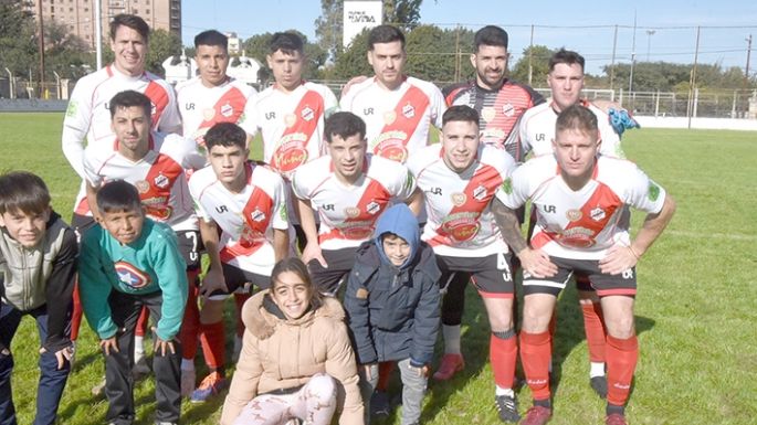 Los visitantes, por el batacazo