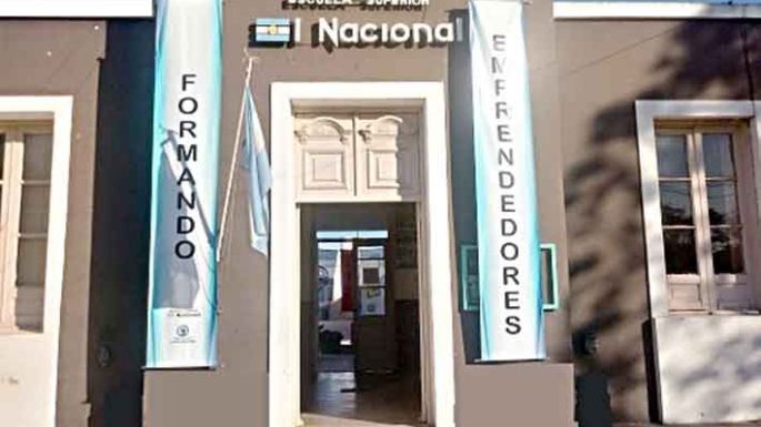 Escuela Superior El Nacional brilló en seminario de Madrid