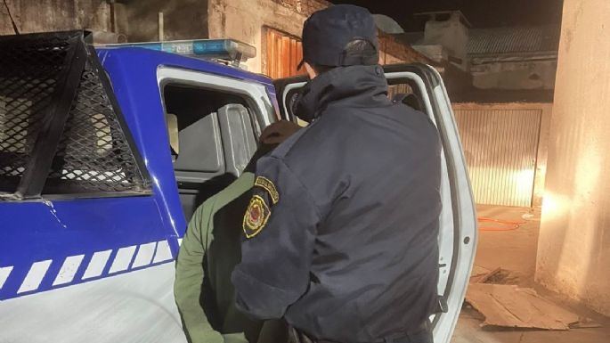 Por “conducta sospechosa”, detuvieron a dos hombres en la madrugada