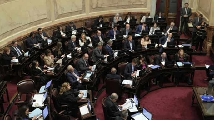 Otro aumento de sueldo para los senadores