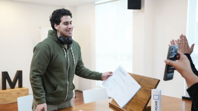 La emoción de Ismael y su mamá Analía, al recibirse de ingeniero nuclear