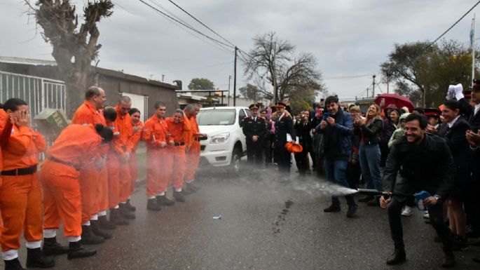 Día del Bombero en Villa Nueva: celebración y 15 nuevos integrantes