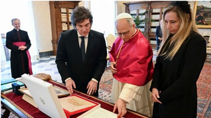 Milei visitó al Papa León XIV