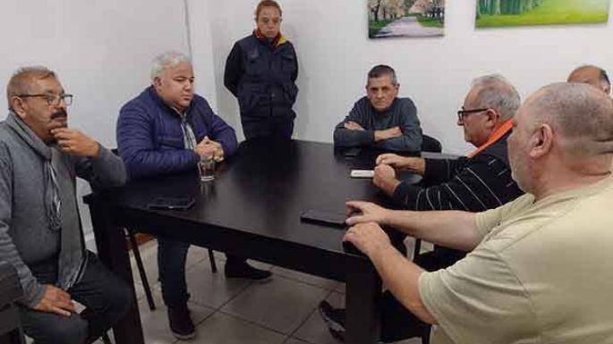 Buscan soluciones para frenar la inseguridad que sufren los taxistas