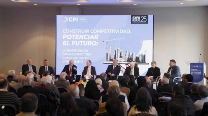 Empresarios y sindicalistas con un reclamo unificado para Milei