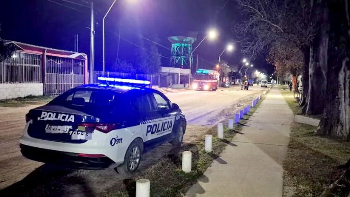 Murieron tras chocar contra un árbol y una casilla de gas