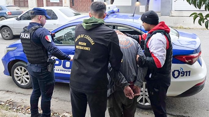 Jóvenes detenidos, acusados de dos robos a mano armada