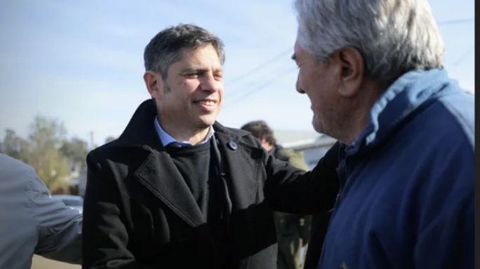 Kicillof, contra Milei: “Por sus  políticas, la plata no alcanza”