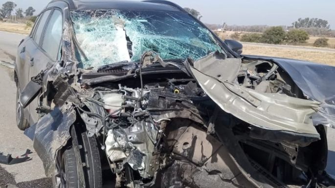 Jornada cargada para Bomberos: accidente en autopista y un incendio en zona urbana marcaron la tarde