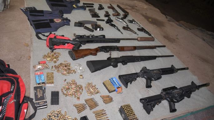 Ocho detenidos por homicidio: les secuestraron un arsenal