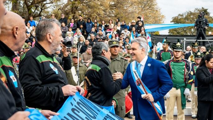 Llaryora encabezó el acto central en Colonia Caroya