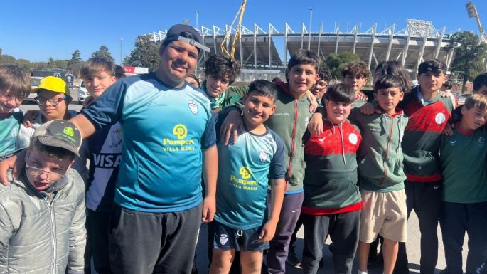 Mas de 500 villamarienses estuvieron junto a Los Pumas