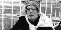 El Flaco, en el reclamo de la Carpa Docente, en la década del 90. Su compromiso social fue permanente, de joven perteneció a uno de los grupos de la resistencia peronista que lideraba Rodolfo Galimberti