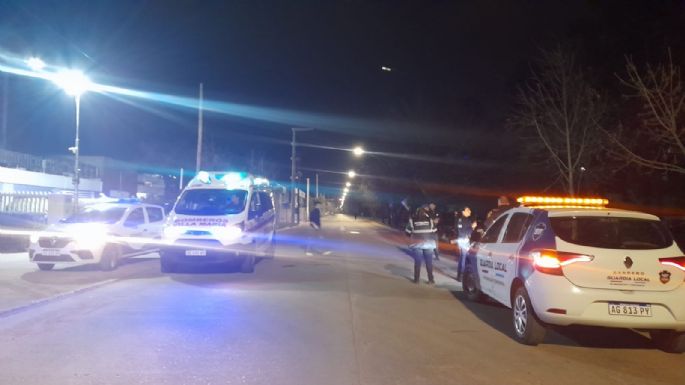 Dos jóvenes hospitalizados tras un grave accidente en motocicleta