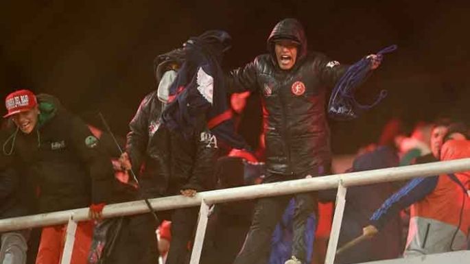 Gravísimos incidentes en Avellaneda, con heridos y enfrentamientos en las tribunas