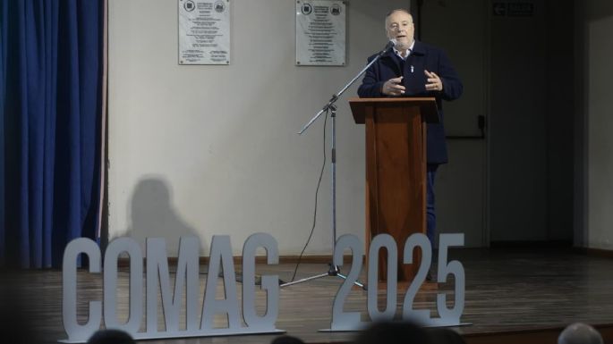 “La mirada crítica resulta irremplazable y profunda”