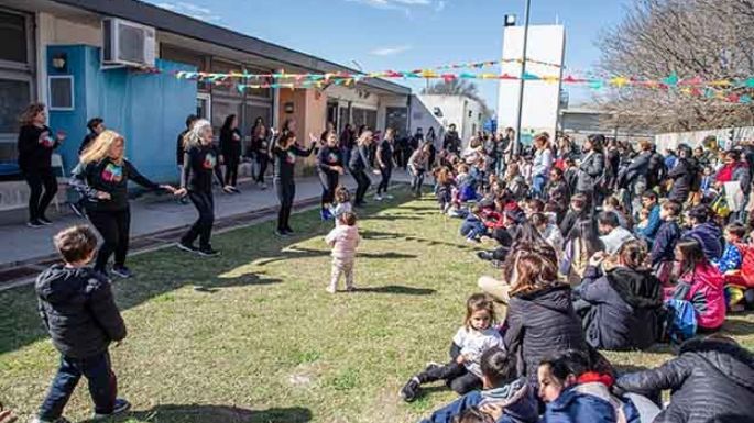 Niños, niñas y sus familiares participaron  de una jornada recreativa  con diversas actividades
