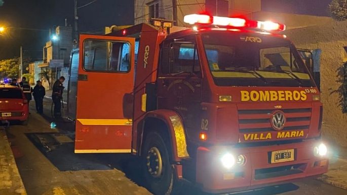 Por una vela, hubo fuego en una casa del Botta