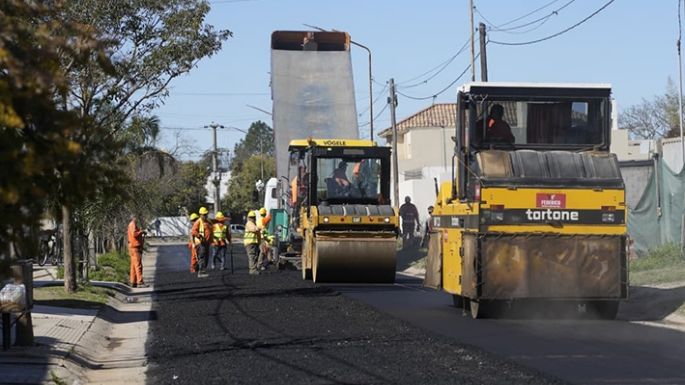 “Más 400 cuadras de pavimento”