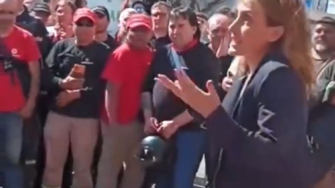Trabajadores en huelga echaron a la senadora libertaria Florencia Arietto
