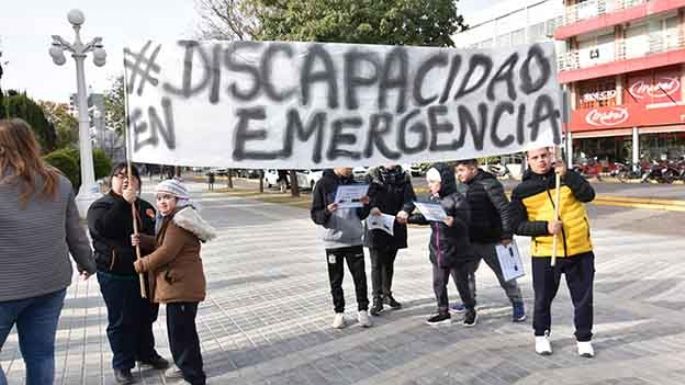 Marcha y rechazo por el veto de  Milei a la Ley de Discapacidad