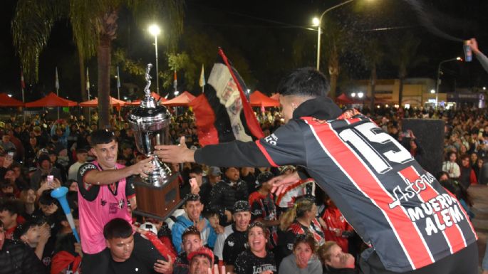 A 366 días de la gloria eterna
