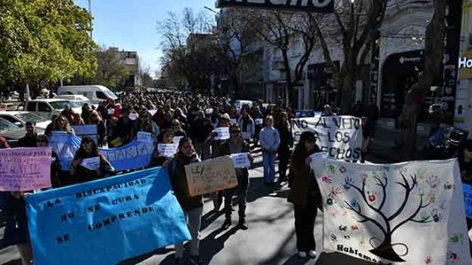 La ciudad marchó y dijo que  “los derechos no se vetan”
