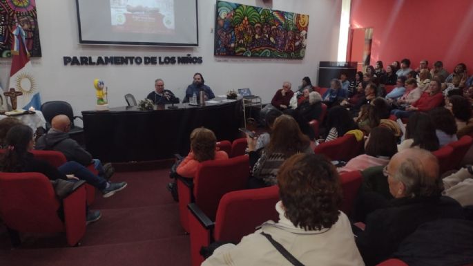 El cardenal Ángel Rossi reflexionó sobre la Iglesia sinodal y el legado de Francisco