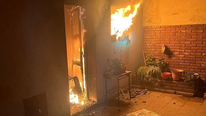 Una vivienda en llamas
