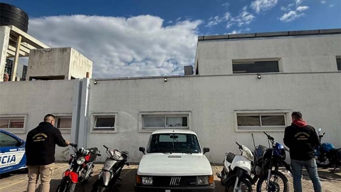 Trece vehículos secuestrados en allanamientos