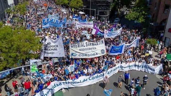 Miles de personas se movilizaron en Córdoba