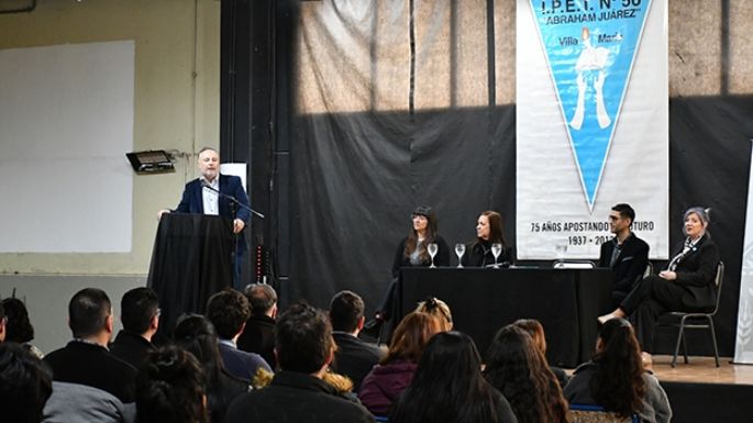 Las escuelas secundarias tendrán consejerías de salud mental