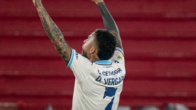 Racing volvió a sumar y Riestra se afianzó arriba