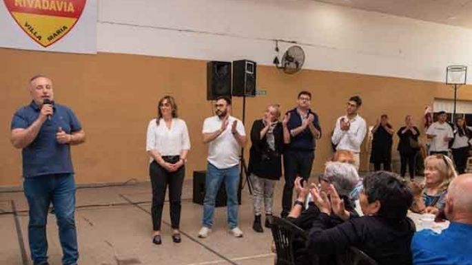 Viajan adultos mayores