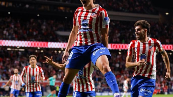 Tres goles de Álvarez