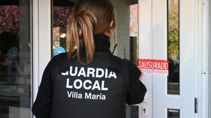 Clausuraron una carnicería por arrojar restos de huesos en la zona del Arenero