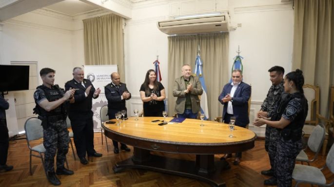 Accastello reconoció al policía que salvó la vida de una bebé de 41 días ahogada