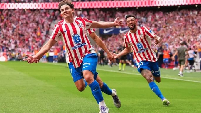 Julián, dos goles y figura en la histórica goleada del Atlético