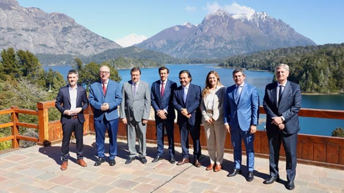 Los gobernadores esperan las elecciones para cerrar acuerdos