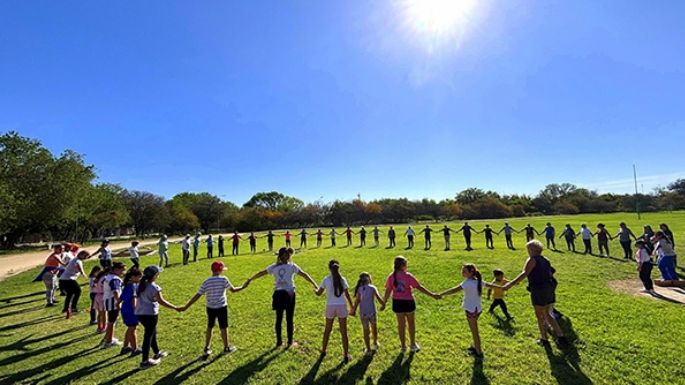 Clase ampliada en la Reserva Tau