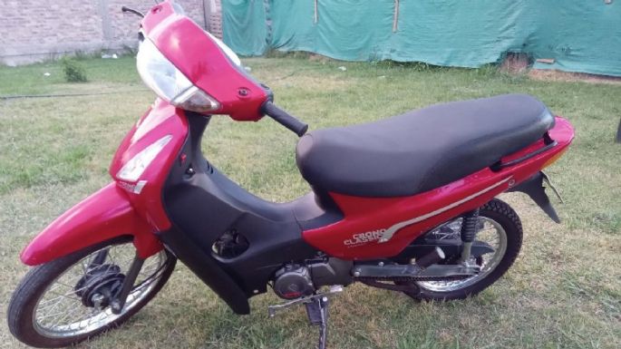 Le robaron la moto a un bombero de la ciudad