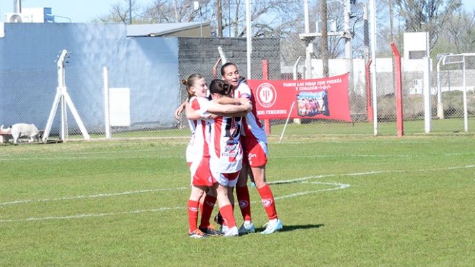 Lluvia de goles y Leonas arriba