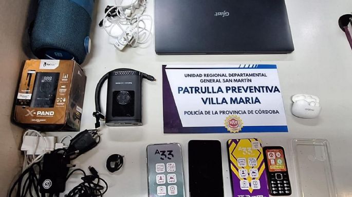Detuvieron a un hombre de 70 años con varios elementos, entre ellos tres celulares