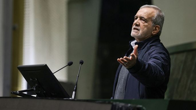 Presidente iraní acusa a EE.UU. e Israel de crear “inestabilidad en su país”
