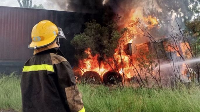 Una pareja murió calcinada tras una colisión frontal
